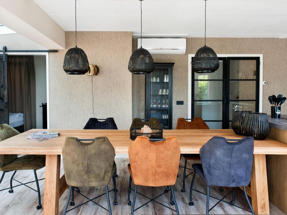 Vakantiehuis Inviting In With Private Sauna